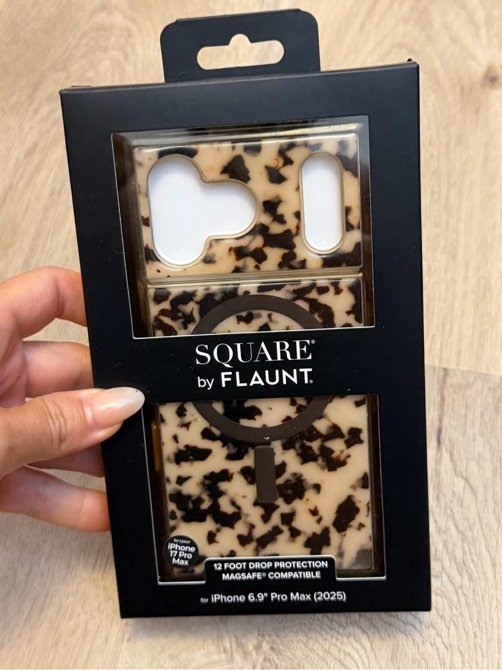 Flaunt iPhone 17Pro Max Phone Case